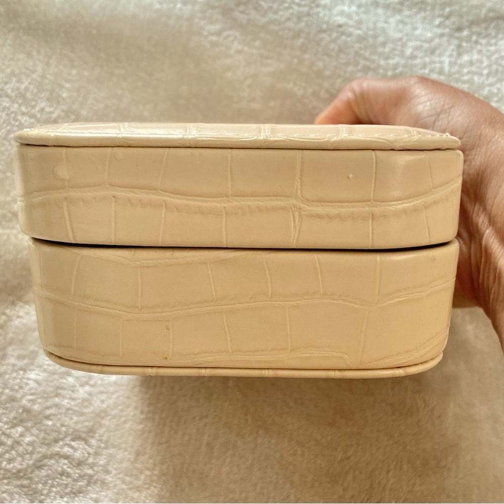 Leather Mirrored Jewelry Case - NWOT - Picture 6 of 9